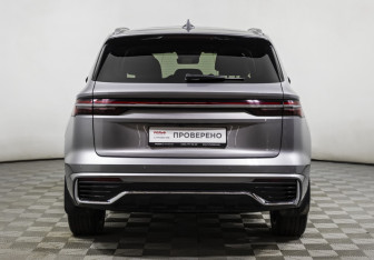 Подержанный автомобиль Geely Monjaro 2023 года (6 фото)