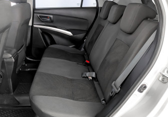 Подержанный автомобиль Suzuki SX4 Hatchback 2016 года (12 фото)