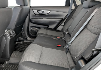 Подержанный автомобиль Nissan X-Trail 2018 года (12 фото)