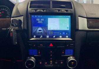 Подержанный автомобиль Volkswagen Touareg 2007 года (16 фото)