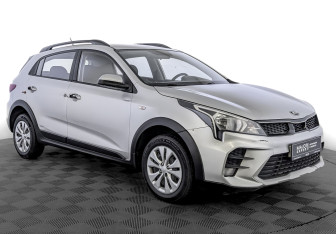 Подержанный автомобиль Kia Rio Hatchback 2021 года (3 фото)