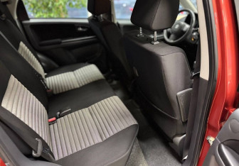 Подержанный автомобиль Suzuki SX4 Hatchback 2010 года (13 фото)