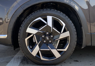 Подержанный автомобиль Hyundai Santa Fe 2021 года (9 фото)