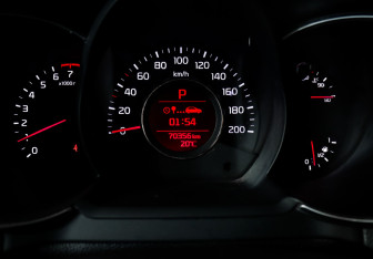 Подержанный автомобиль Kia Picanto 2015 года (11 фото)