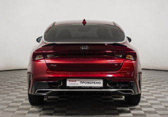 Подержанный автомобиль Kia K5 2020 года (6 фото)