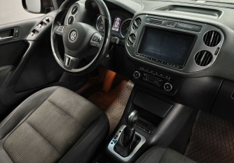 Подержанный автомобиль Volkswagen Tiguan 2015 года (11 фото)