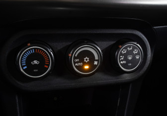 Подержанный автомобиль Mitsubishi Lancer Sedan 2014 года (18 фото)