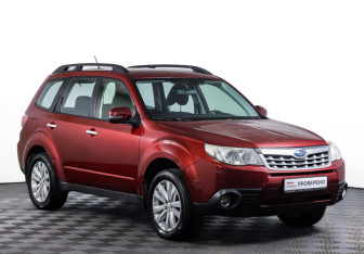 Подержанный автомобиль Subaru Forester Suv 2011 года (3 фото)