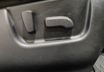 Подержанный автомобиль Nissan X-Trail 2008 года (15 фото)