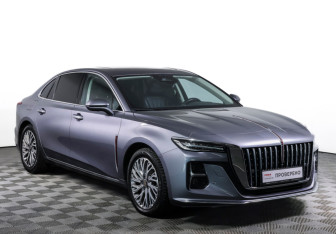 Подержанный автомобиль Hongqi H5 2023 года (3 фото)
