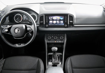 Подержанный автомобиль Skoda Karoq 2021 года (10 фото)