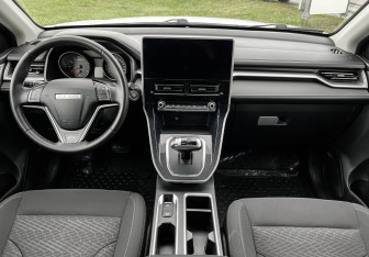 Подержанный автомобиль Haval M6 2023 года (12 фото)
