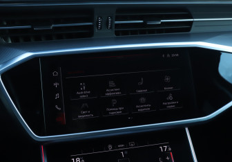 Подержанный автомобиль Audi A6 Sedan 2021 года (17 фото)