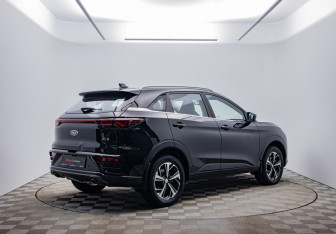 Подержанный автомобиль JAC JS6 2023 года (5 фото)