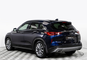 Подержанный автомобиль Infiniti QX50 2019 года (5 фото)