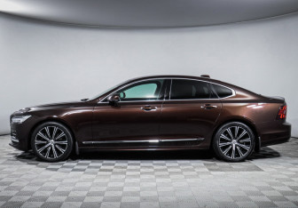 Подержанный автомобиль Volvo S90 2021 года (8 фото)