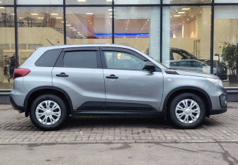 Подержанный автомобиль Suzuki Vitara 2021 года (4 фото)