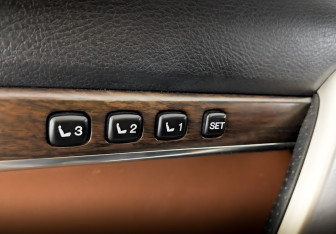 Подержанный автомобиль Toyota Land Cruiser Suv 2018 года (22 фото)