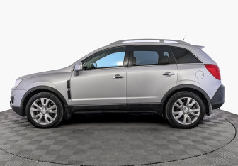 Подержанный автомобиль Opel Antara 2013 года (8 фото)