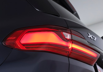 Подержанный автомобиль BMW X7 2021 года (29 фото)
