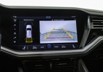 Подержанный автомобиль Volkswagen Touareg 2020 года (15 фото)