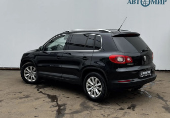 Подержанный автомобиль Volkswagen Tiguan 2011 года (7 фото)