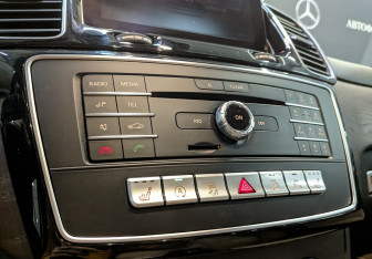 Подержанный автомобиль Mercedes-Benz GLE 2016 года (28 фото)