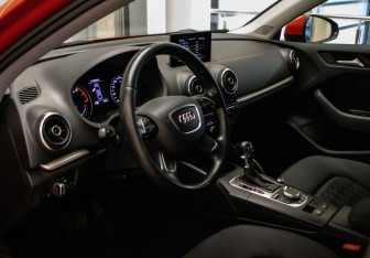 Подержанный автомобиль Audi A3 Sedan 2014 года (6 фото)