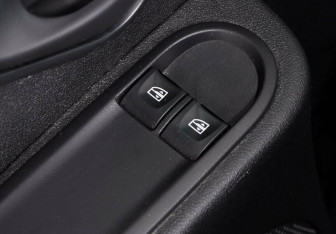 Подержанный автомобиль Renault Duster 2018 года (9 фото)