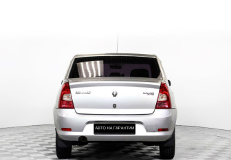 Подержанный автомобиль Renault Logan Sedan 2013 года (4 фото)
