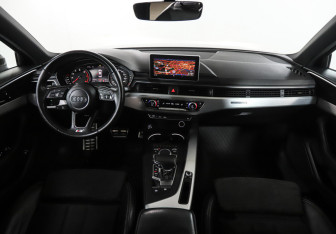 Подержанный автомобиль Audi A4 Sedan 2016 года (12 фото)
