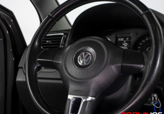 Подержанный автомобиль Volkswagen Polo Sedan 2014 года (14 фото)