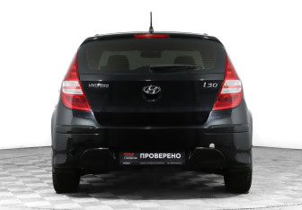Подержанный автомобиль Hyundai i30 Hatchback 2011 года (6 фото)