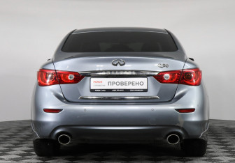 Подержанный автомобиль Infiniti Q50 2014 года (5 фото)