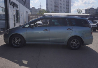 Подержанный автомобиль Mitsubishi Grandis 2007 года (8 фото)
