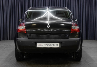 Подержанный автомобиль Renault Megane Sedan 2005 года (6 фото)