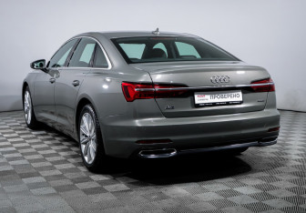 Подержанный автомобиль Audi A6 Sedan 2021 года (7 фото)