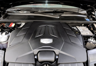 Подержанный автомобиль Porsche Cayenne 2020 года (9 фото)