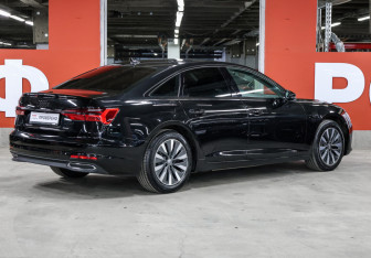 Подержанный автомобиль Audi A6 Sedan 2019 года (5 фото)