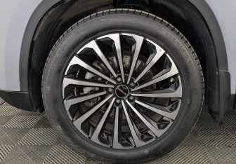 Подержанный автомобиль Exeed TXL 2023 года (12 фото)