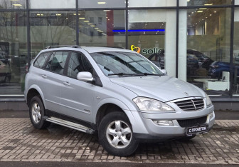 Подержанный автомобиль SsangYong Kyron 2010 года (3 фото)