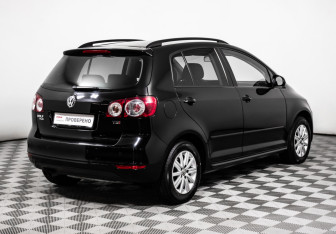 Подержанный автомобиль Volkswagen Golf Plus 2011 года (5 фото)