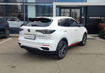 Подержанный автомобиль Changan CS55PLUS 2023 года (5 фото)