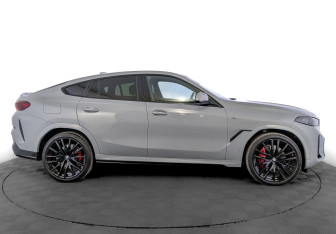 Подержанный автомобиль BMW X6 2024 года (4 фото)