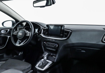 Подержанный автомобиль Kia Ceed Wagon 2021 года (7 фото)