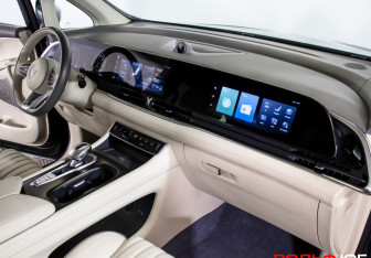 Подержанный автомобиль Voyah Dream 2023 года (7 фото)