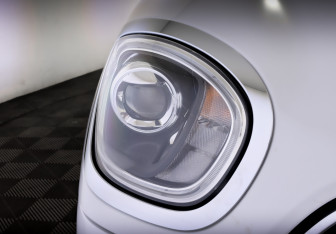 Подержанный автомобиль MINI Countryman 2018 года (17 фото)