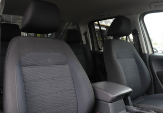 Подержанный автомобиль Volkswagen Amarok 2016 года (14 фото)