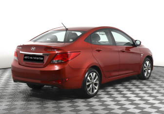 Подержанный автомобиль Hyundai Solaris Sedan 2015 года (3 фото)