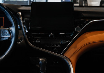 Подержанный автомобиль Toyota Camry Sedan 2022 года (12 фото)